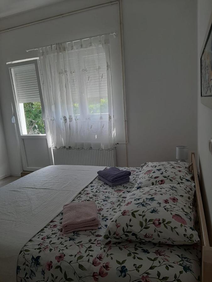 Apartment Maslina Biograd Na Moru Exterior photo
