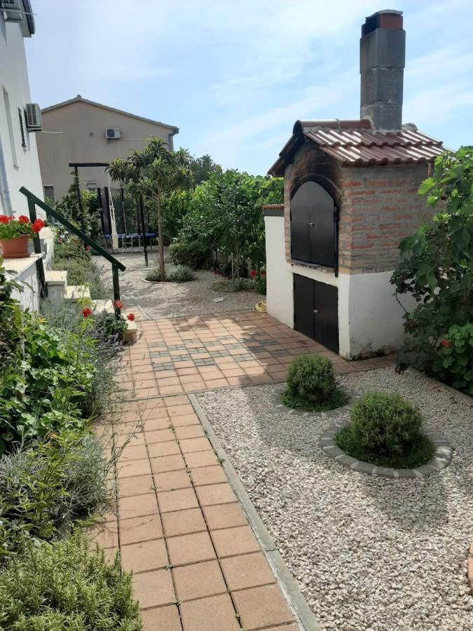 Apartment Maslina Biograd Na Moru Exterior photo
