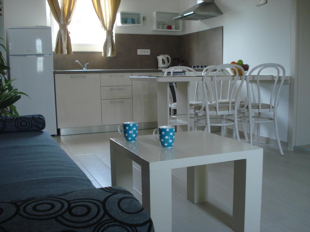 Apartment Maslina Biograd Na Moru Room photo